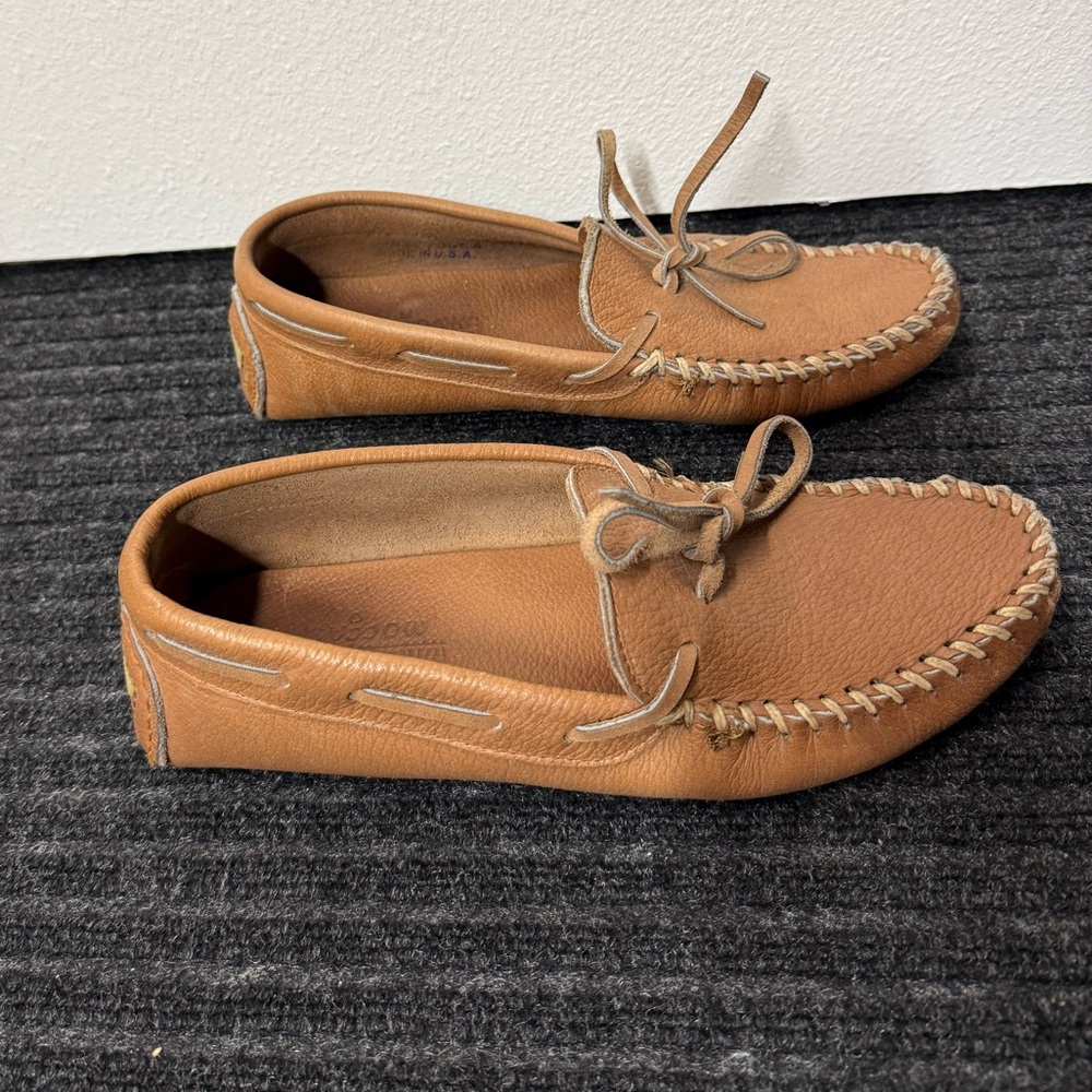 Minnetonka Men's Moosehide Classic - Picture 3 of 6